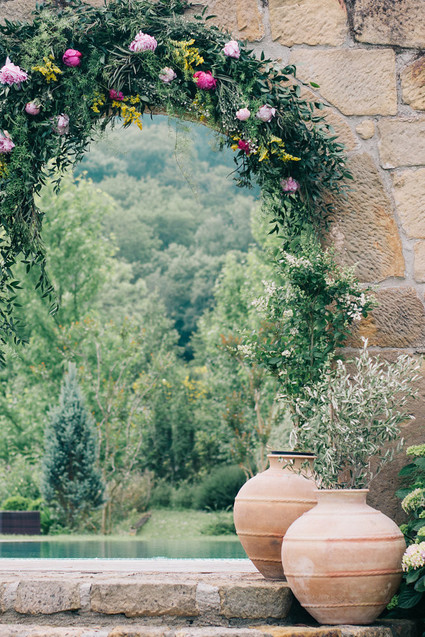 Late summer European elopement and dinner party in the Spanish Basque Country Inspiration