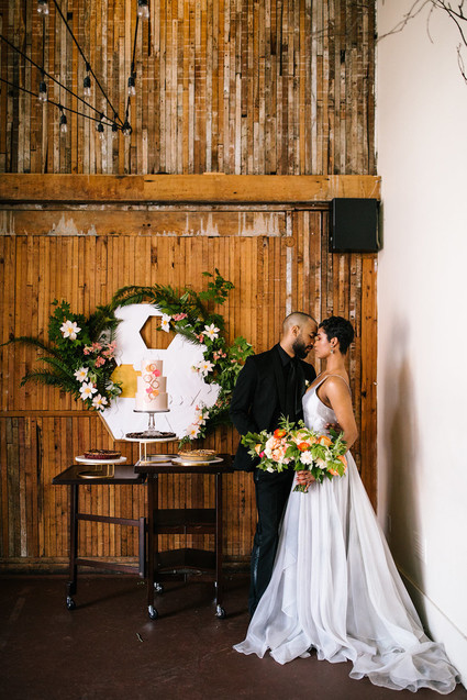 How to mix paper flowers with real flowers for the most beautiful bouquet