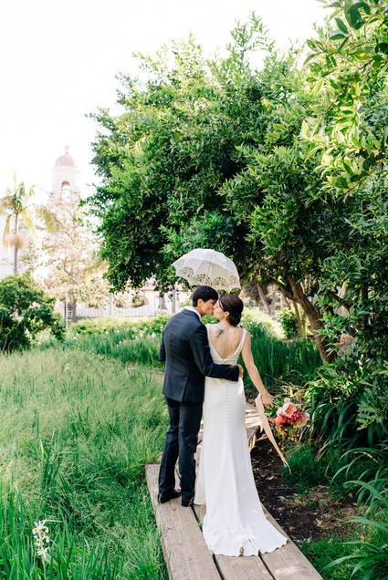 a colorful backyard wedding in Santa Barbara on a super reasonable budget