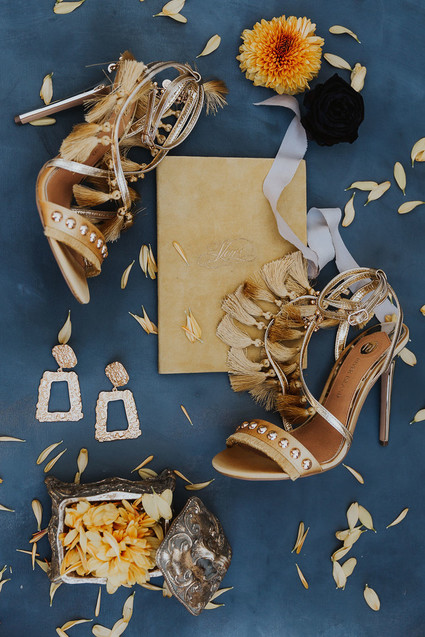 A stylish fall Italian wedding with an insanely gorgeous cake