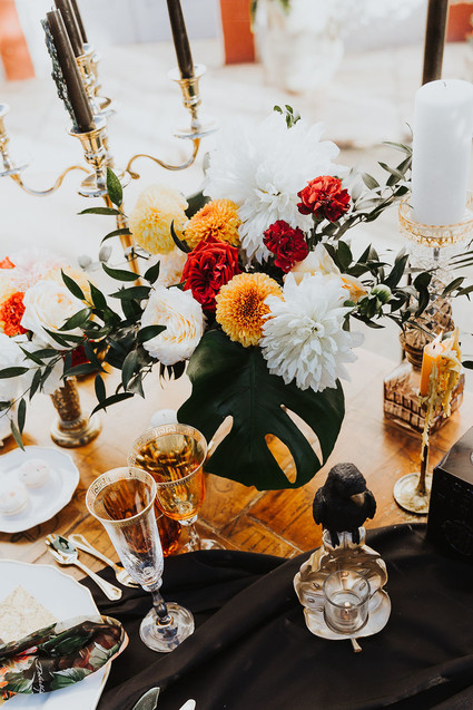 A stylish fall Italian wedding with an insanely gorgeous cake