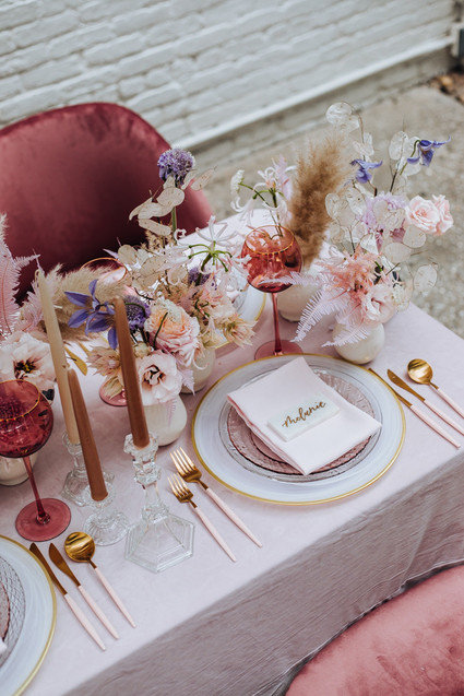 Rosé inspired wedding decor at the Foundry in NYC