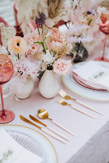 Rosé inspired wedding decor at the Foundry in NYC