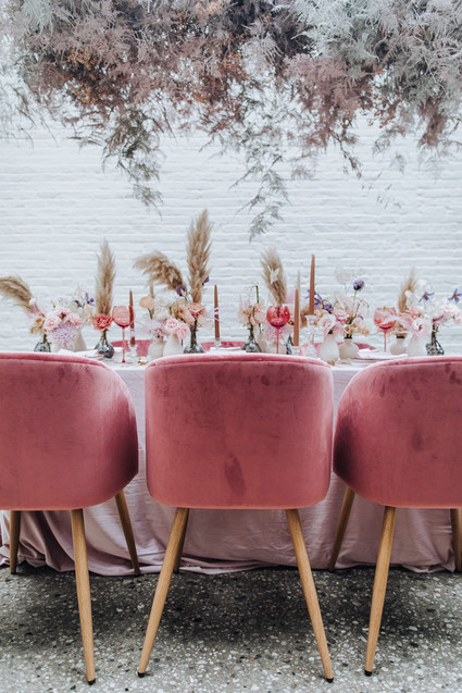 Rosé inspired wedding decor at the Foundry in NYCRosé inspired wedding decor at the Foundry in NYC