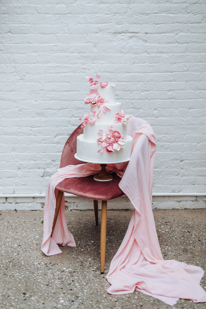 Rosé inspired wedding decor at the Foundry in NYC