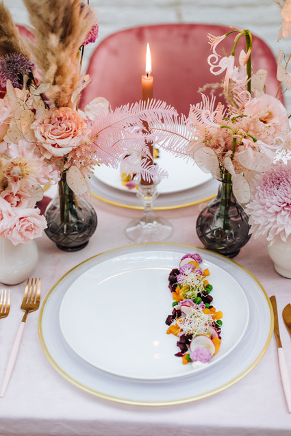 Rosé inspired wedding decor at the Foundry in NYC