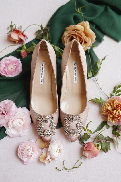 Emerald and pink travel inspired wedding at the USC University Club