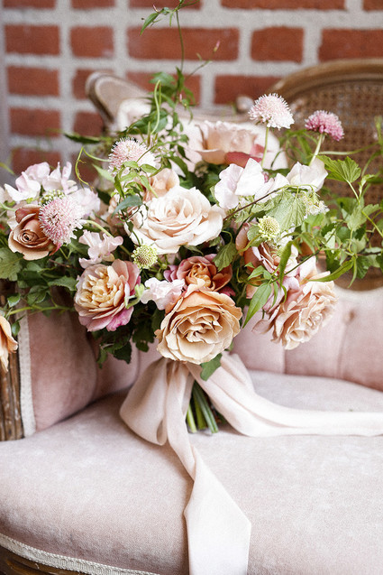 Emerald and pink travel inspired wedding at the USC University Club