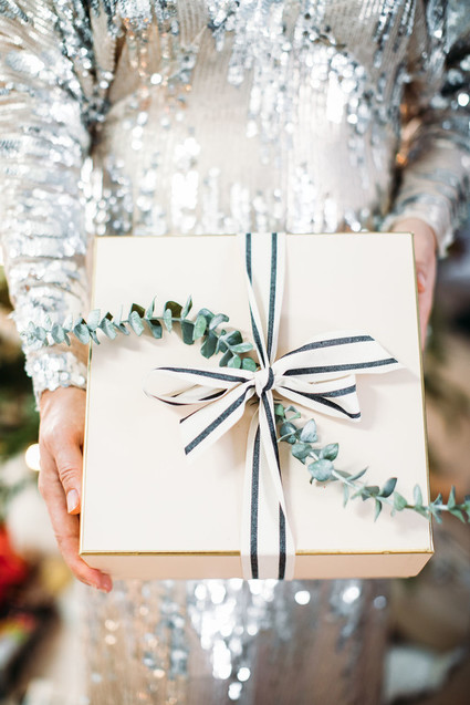 Holiday gift wrap