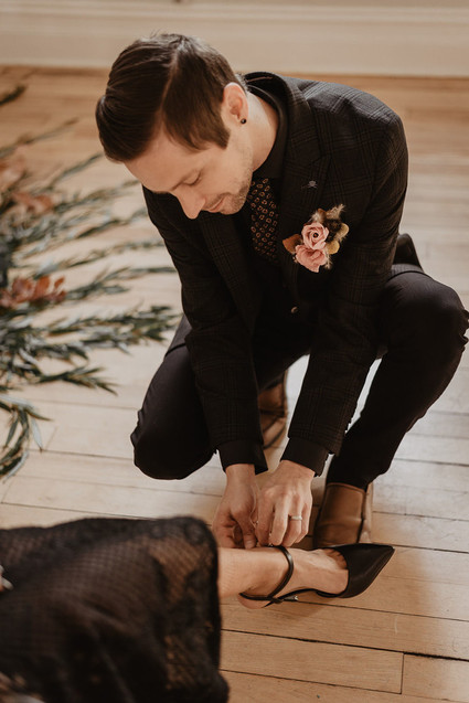 moody fall wedding inspiration with shades of coral and rust