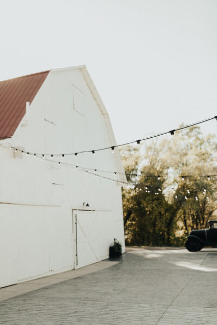 Rustic boho Kansas City barn wedding