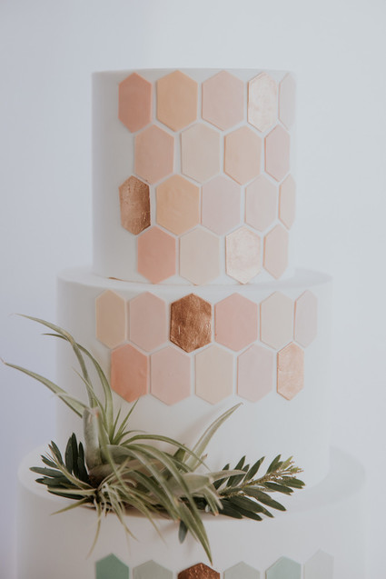 blush and rose gold wedding cake Inspiration