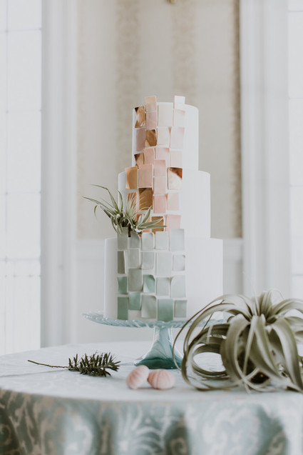blush and pale mint wedding cake Inspiration