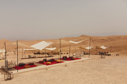 The ultimate in laid back desert chic is this stylish wedding in the Agfay desert outside of Marrakesh