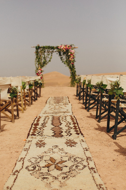 The ultimate in laid back desert chic is this stylish wedding in the Agfay desert outside of Marrakesh