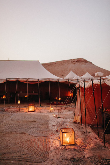The ultimate in laid back desert chic is this stylish wedding in the Agfay desert outside of Marrakesh