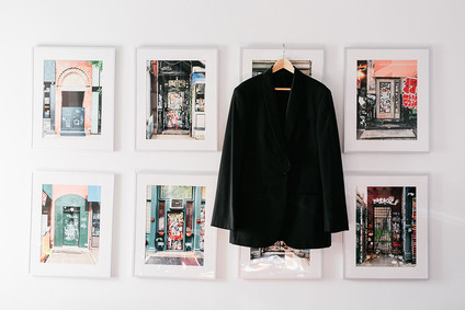 modern winter art gallery wedding in Philadelphia