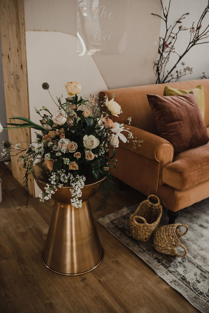 Modern wedding lounge