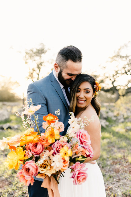 Colorful spring floral wedding in Southern California at Oakridge Farmhouse