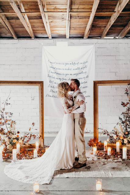 how to plan a minimalist fall elopement with modern rustic details