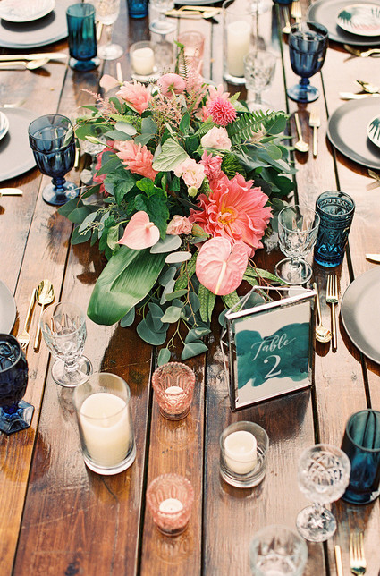 Tropical wedding in Maui at the Olowalu Plantation House