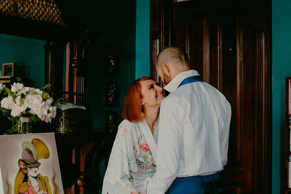 Whimsical stylish wedding in a Brooklyn brownstone