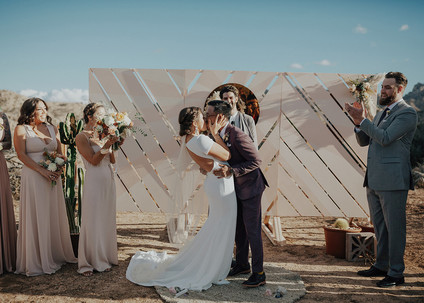 Folksy Joshua Tree wedding with the ultimate desert color palette