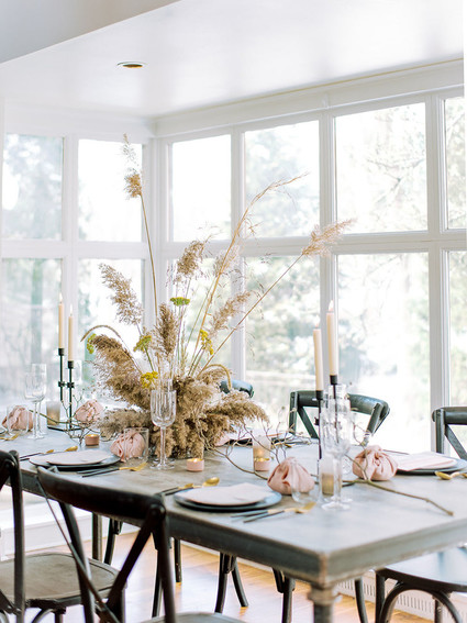 Black and white wedding ideas inspired by Greek Mythology