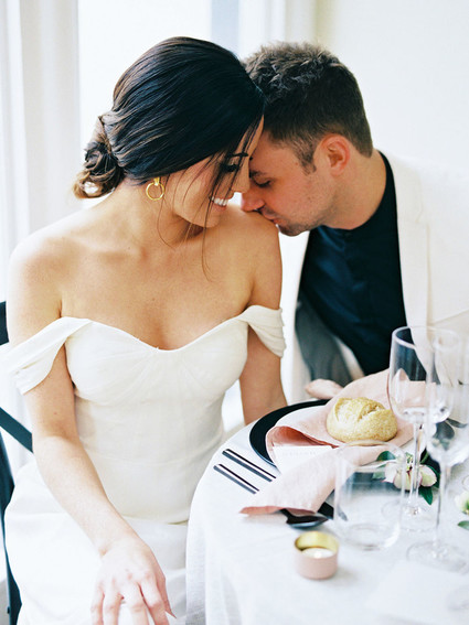 Black and white wedding ideas inspired by Greek Mythology