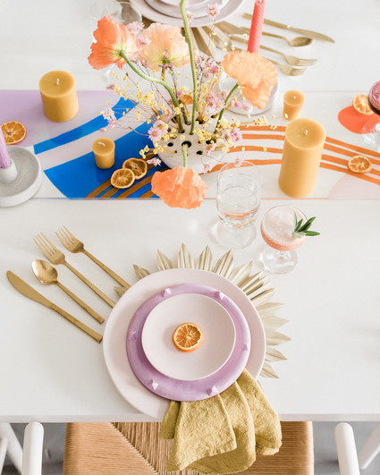 Modern spring tablescape ideas plus 3 spring cocktails