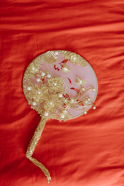 Tropical fall wedding in Thailand with rust and peachy accents