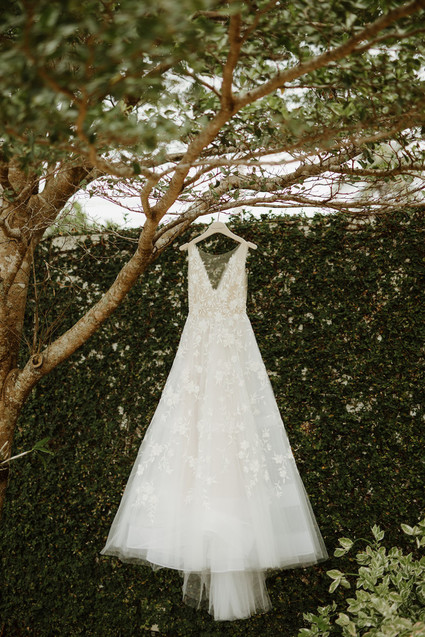 Tropical fall wedding in Thailand with rust and peachy accents