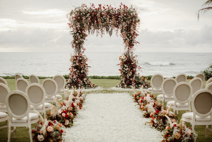 Tropical fall wedding in Thailand with rust and peachy accents