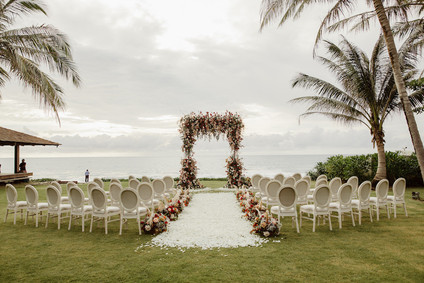 Tropical fall wedding in Thailand with rust and peachy accents