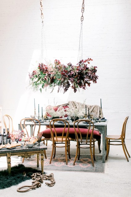 Game of Thrones wedding vibes in this darkly elegant dinner party