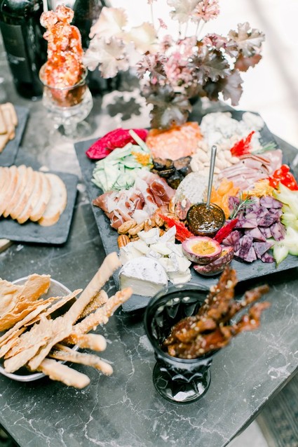 Game of Thrones wedding vibes in this darkly elegant dinner party