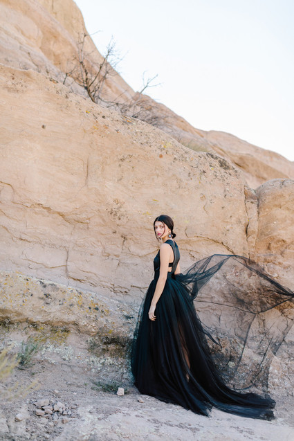 Boho bridal vibes at Vasquez Rocks