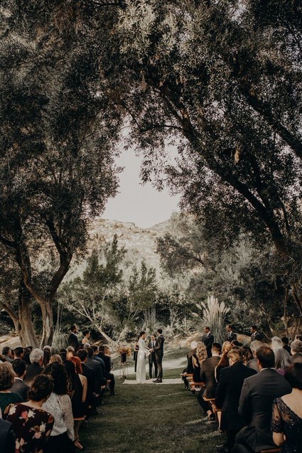 Minimal modern fall wedding at Hummingbird Nest Ranch with ALL dried flowers