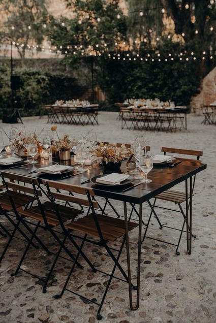 Minimal modern fall wedding at Hummingbird Nest Ranch with ALL dried flowers