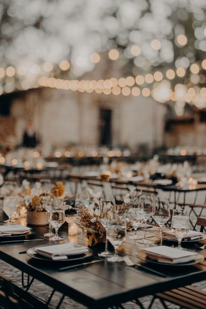 Minimal modern fall wedding at Hummingbird Nest Ranch with ALL dried flowers