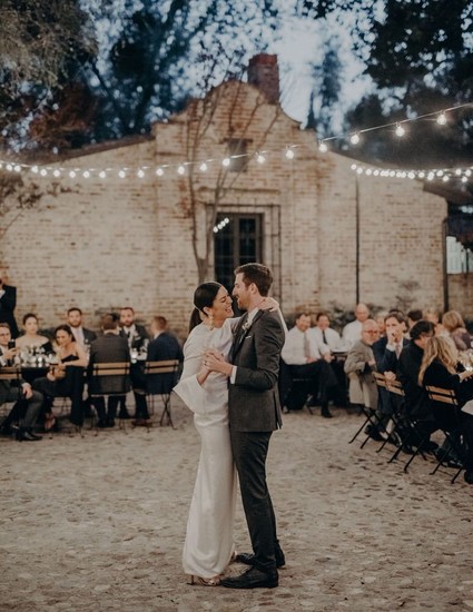 Minimal modern fall wedding at Hummingbird Nest Ranch with ALL dried flowers