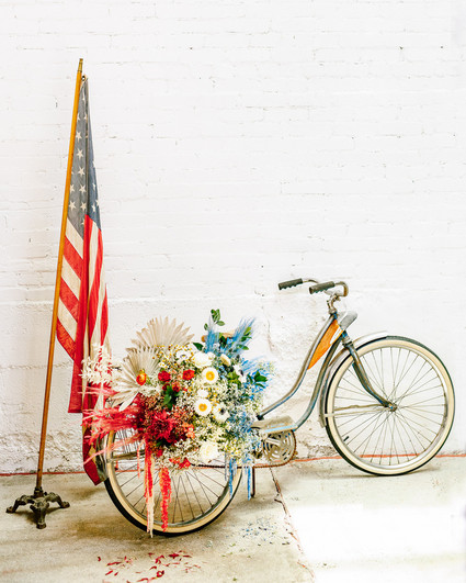 Red, white, and blue 4th of July party ideas with a boho, floral twist