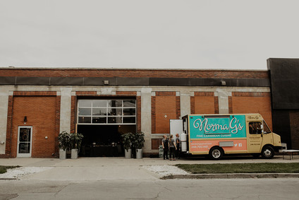 industrial modern wedding at the Museum of Contemporary Art Detroit