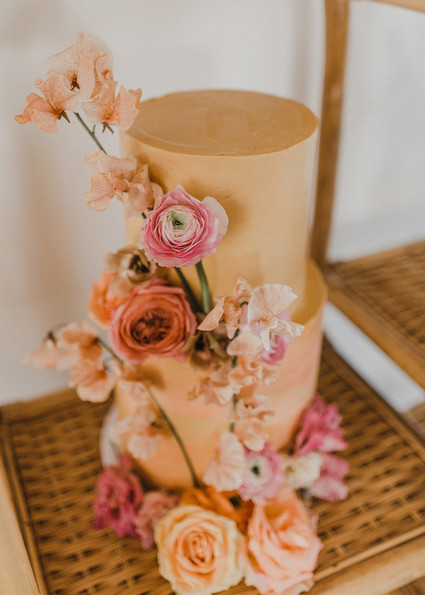 Desert inspired wedding cake