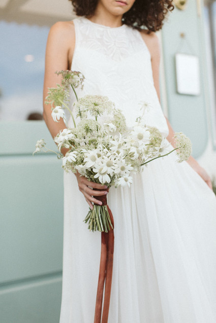 white bridal bouquet