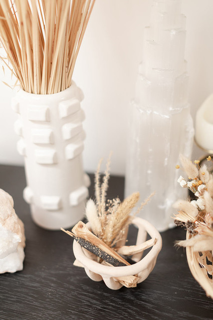 summer baby shower with dried florals