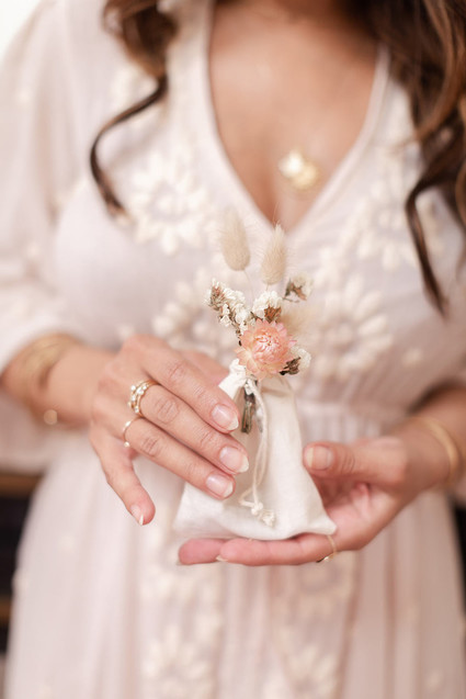 summer baby shower with dried florals