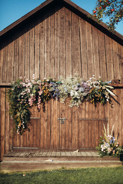 Rustic summer barn wedding