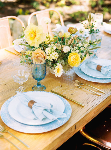 Yellow and blue tablescape
