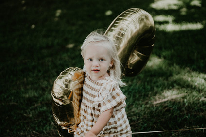 Quincy Maeâ€™s daisy inspired 2nd birthday from Kelli Murray